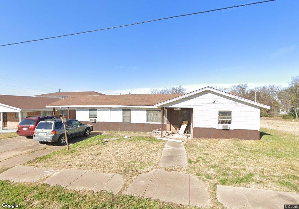 404 Loggins St, Ennis, TX 75119 - photo 1