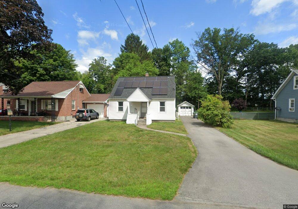 2121 Robinwood Ave, Schenectady, NY 12306 - photo 1