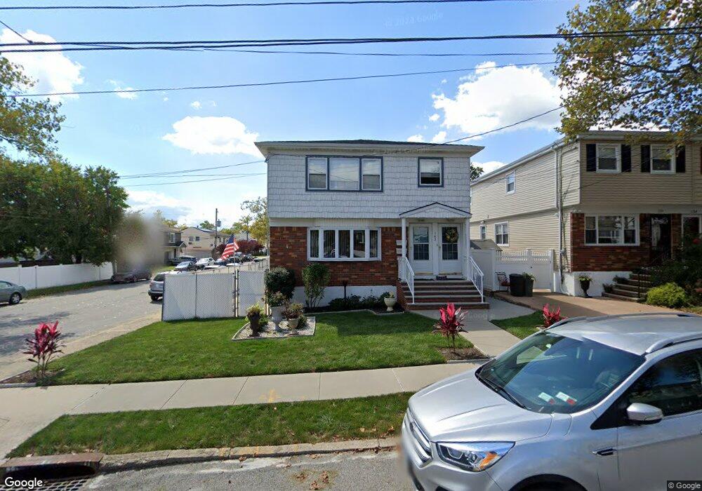 142 Buffalo St, Staten Island, NY 10306 - photo 1