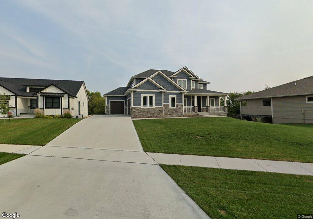 10125 Hidden Valley Dr, Johnston, IA 50131 - photo 1