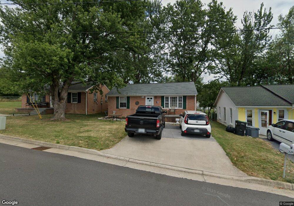 326 Walton St, Strasburg, VA 22657 - photo 1