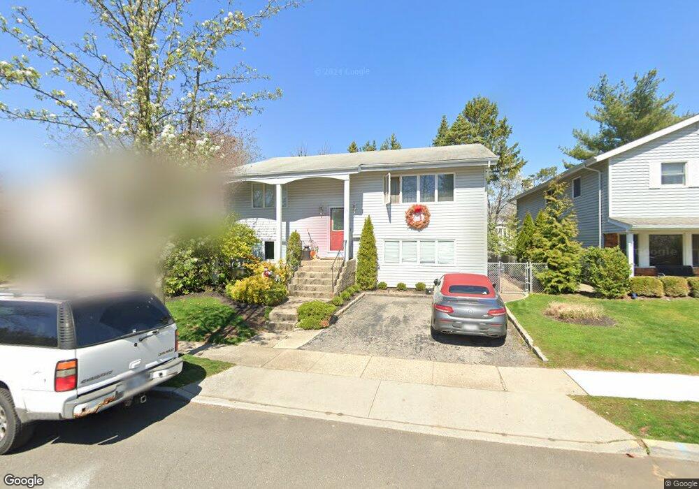 19 Seaview Ln, Port Washington, NY 11050 - photo 1