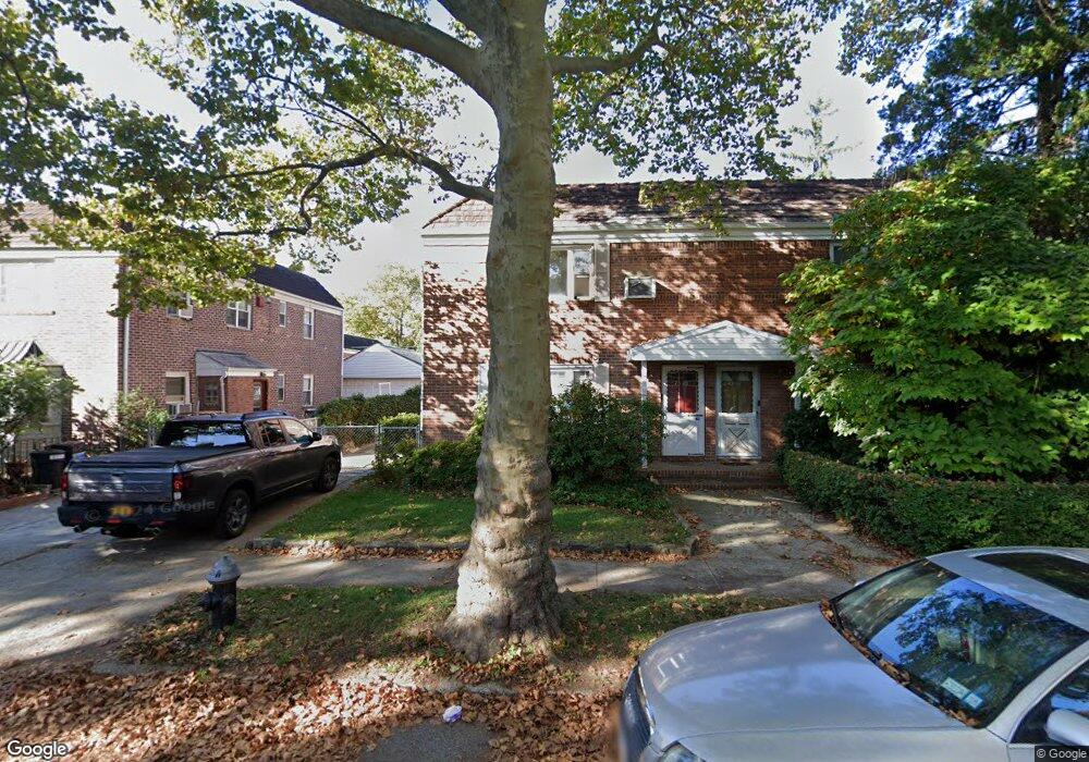 7320 198th St, Fresh Meadows, NY 11366 - photo 1