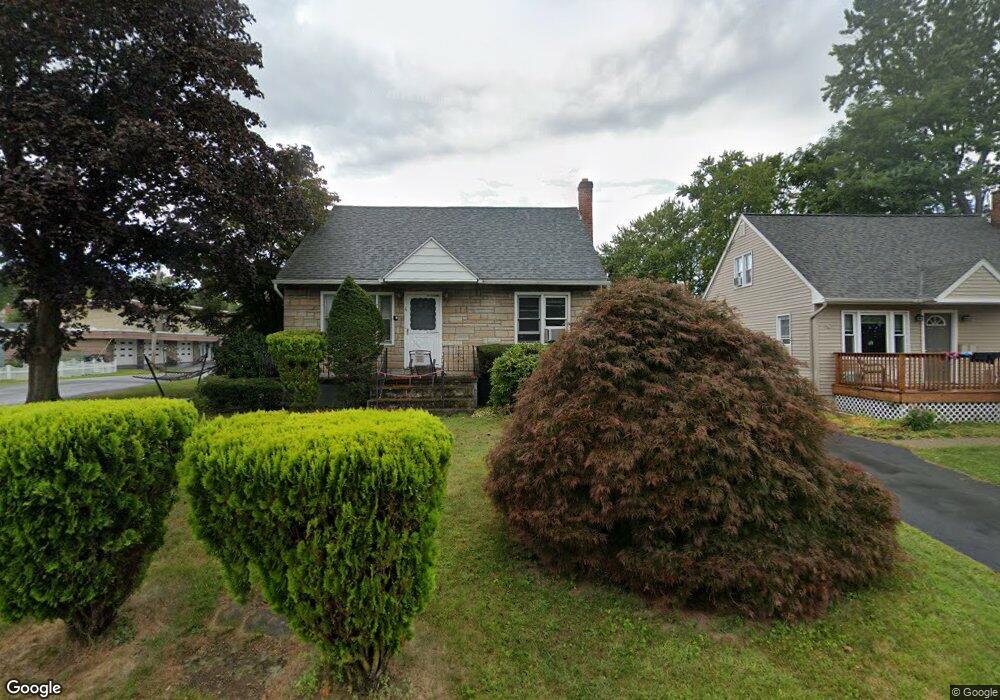 4 Lakeshore Dr, Rensselaer, NY 12144 - photo 1