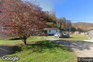 54 Diamond Ln, Pathfork, KY 40863