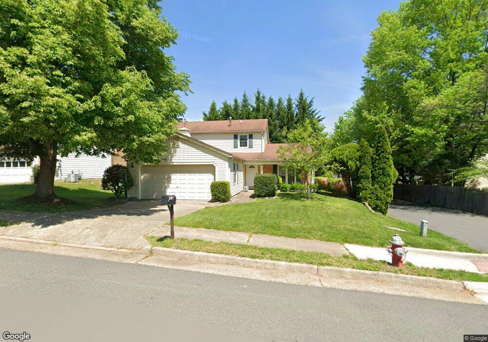 9208 Hunting Pines Place, Fairfax, VA 22032 - photo 1