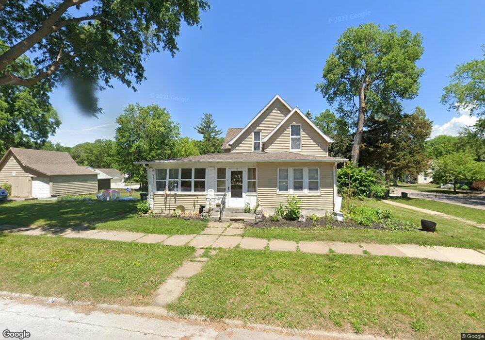 503 W 22nd St, Cedar Falls, IA 50613 - photo 1