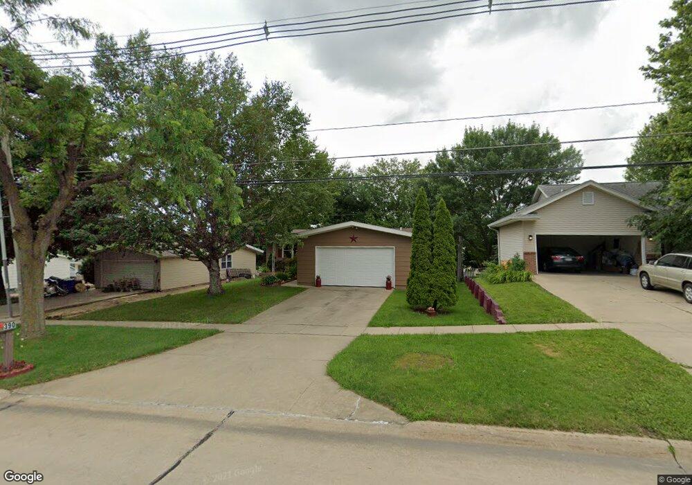 390 Wiley Blvd NW, Cedar Rapids, IA 52405 - photo 1