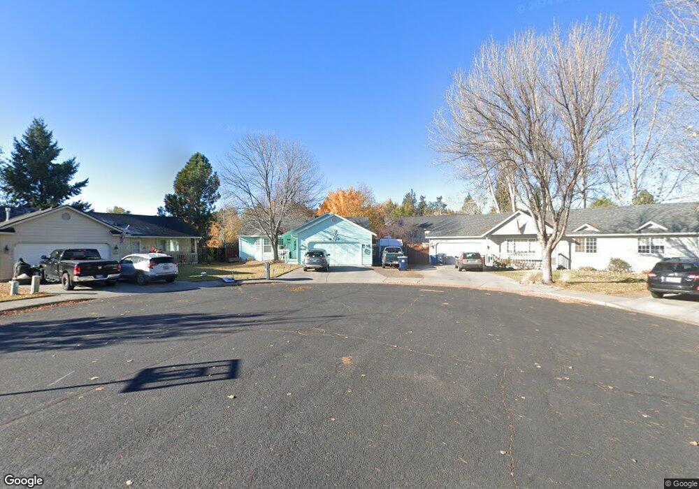 2846 SW Volcano Ct, Redmond, OR 97756 - photo 1