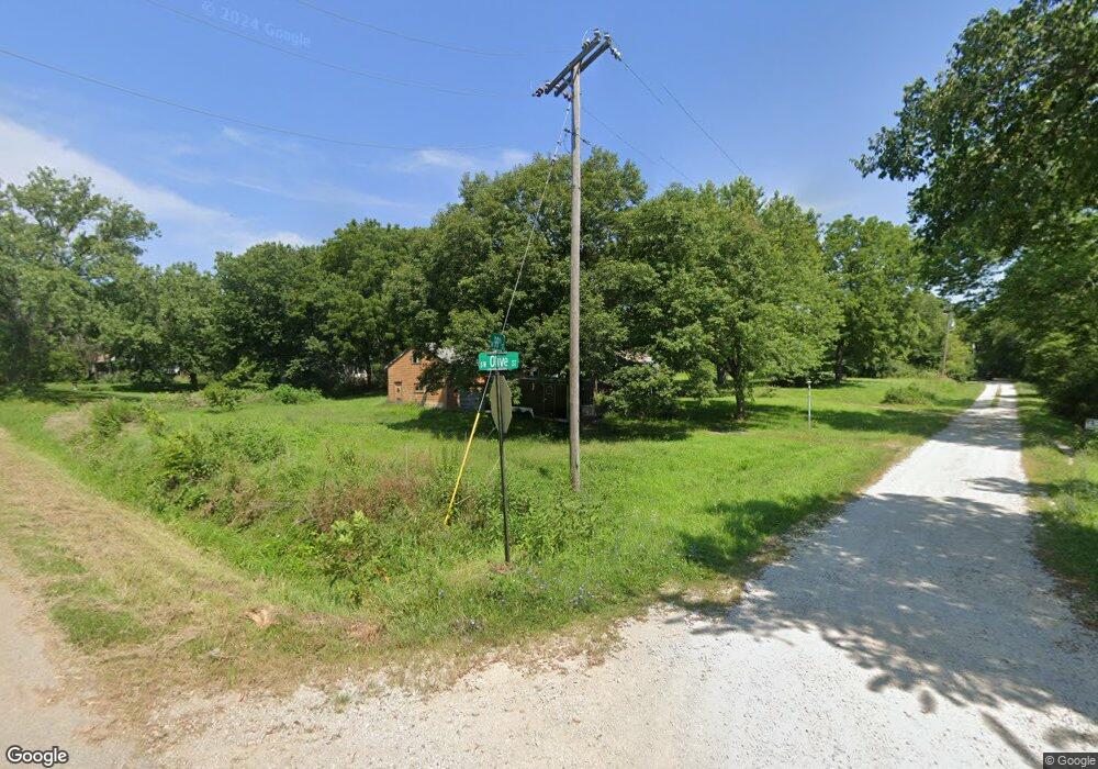 9841 SW Olive St, Wakarusa, KS 66546 - photo 1