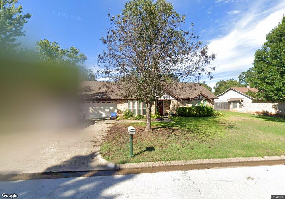 320 Mountainview Dr, Hurst, TX 76054 - photo 1