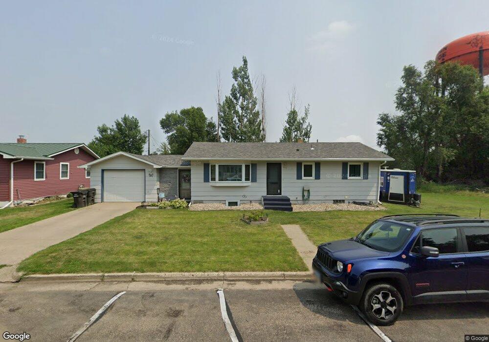 902 11th Ave NE, Jamestown, ND 58401 - photo 1