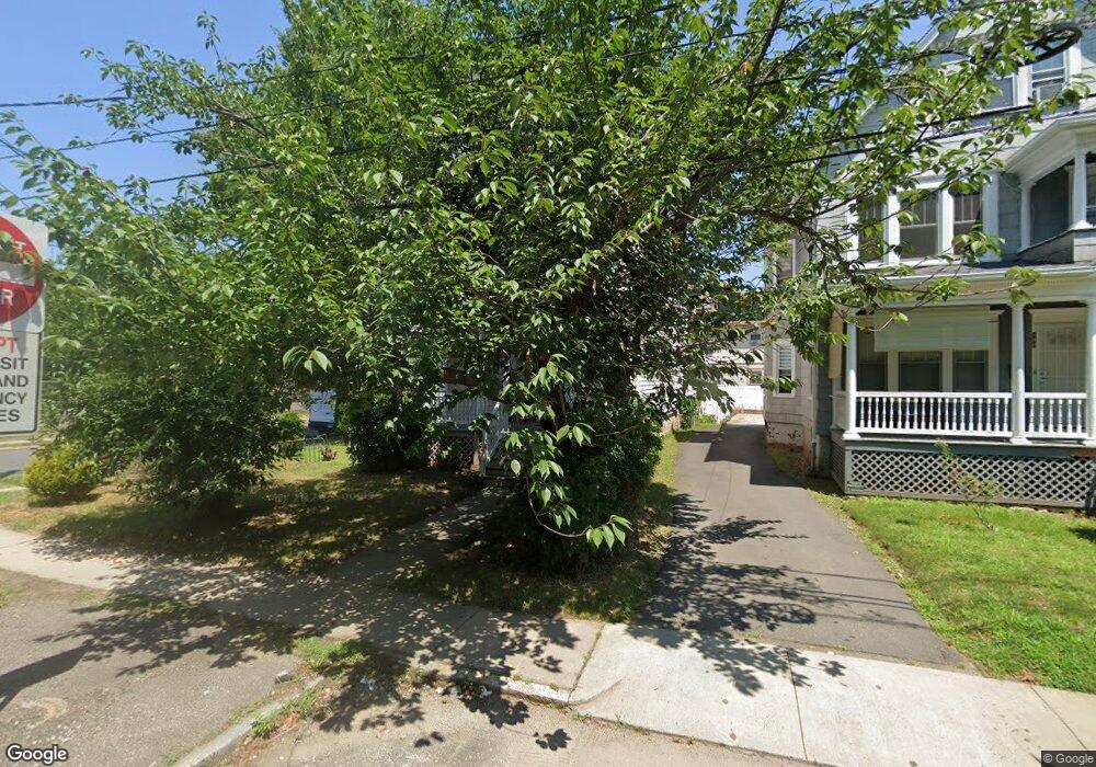 196 Ashley St unit 1, Hartford, CT 06105 - photo 1