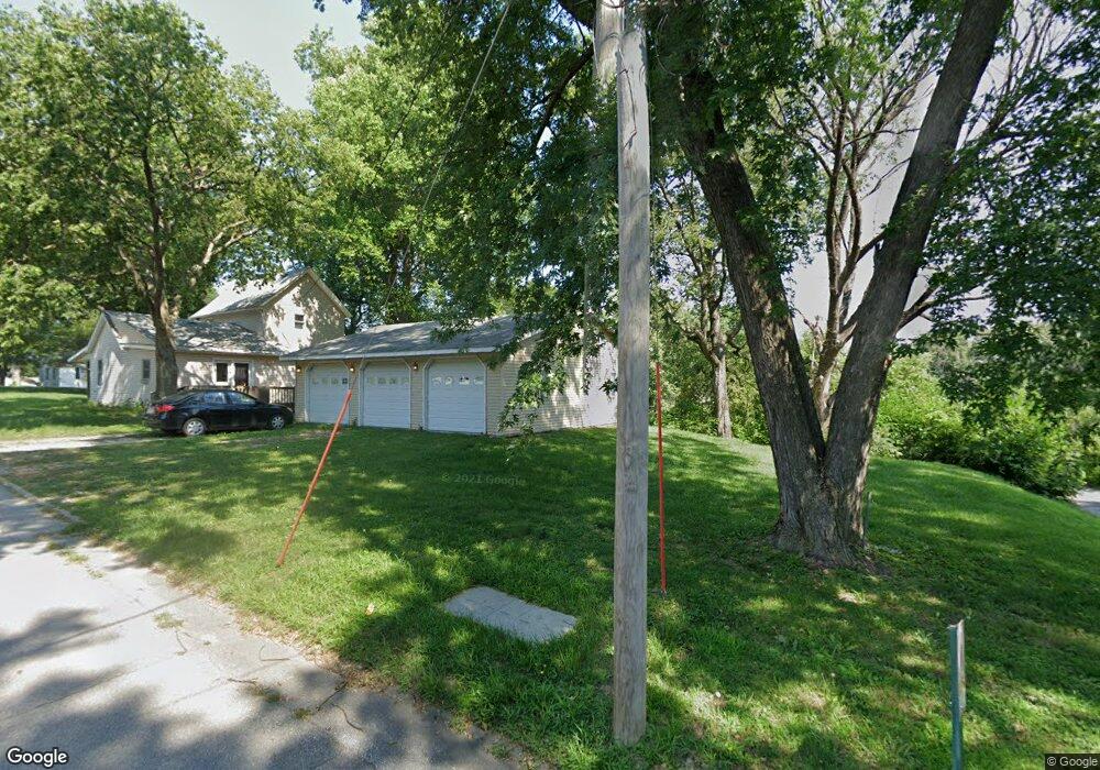 207 S Center St, Shenandoah, IA 51601 - photo 1