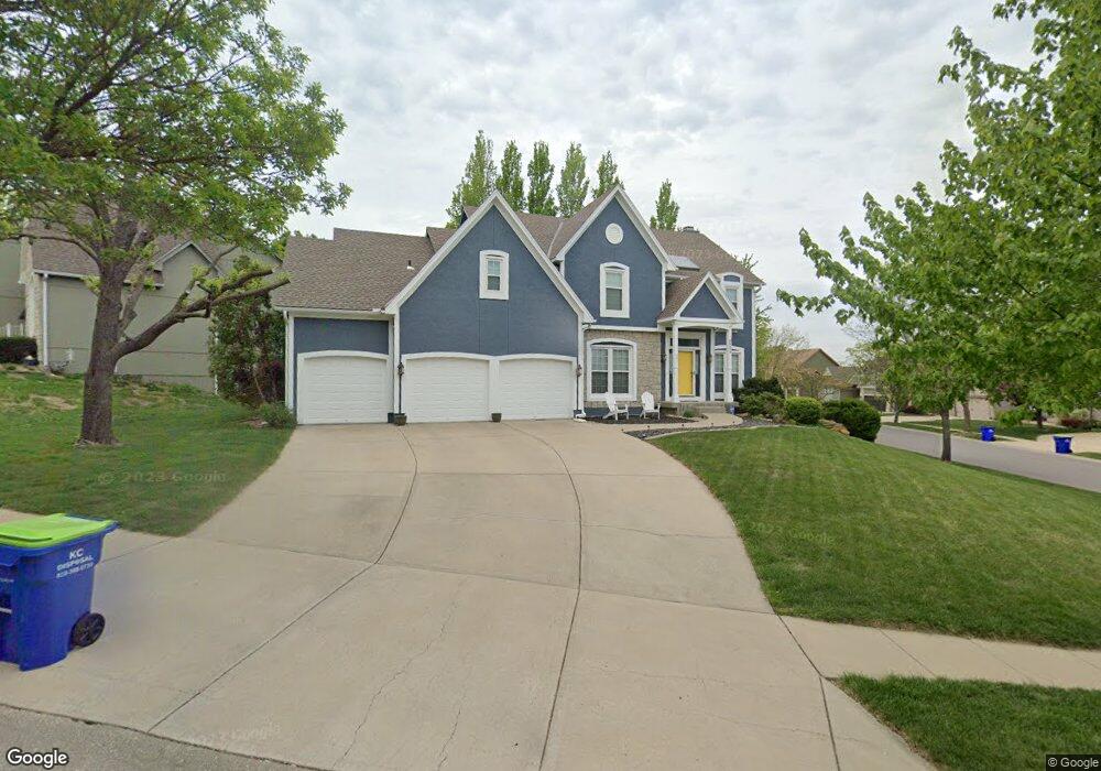 8504 Candlelight Ln, Lenexa, KS 66215 - photo 1