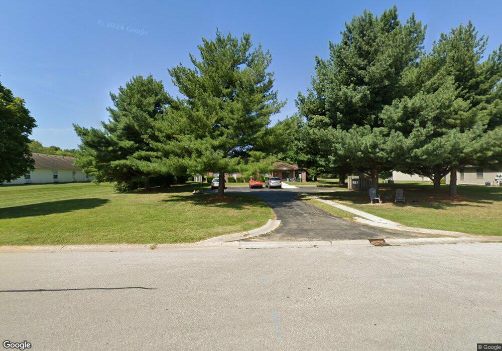 2650 Fox Pointe Dr, Columbus, IN 47203 - photo 1
