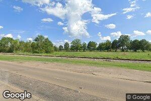 303 E Ave, Hooks, TX 75561
