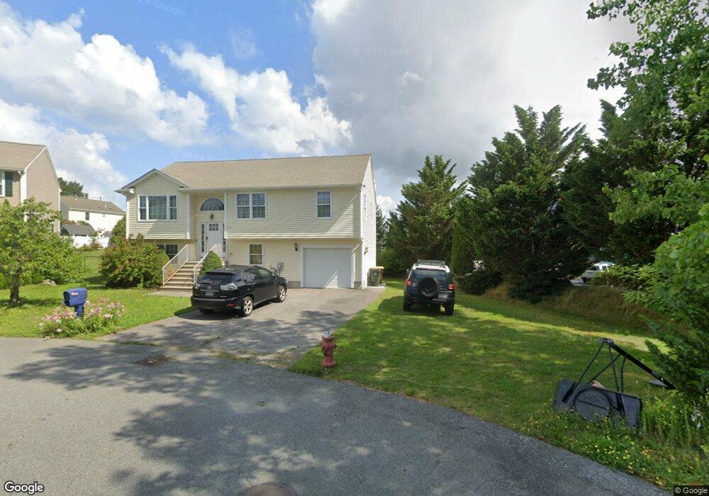 74 Daisy Ln, Fall River, MA 02721 - photo 1