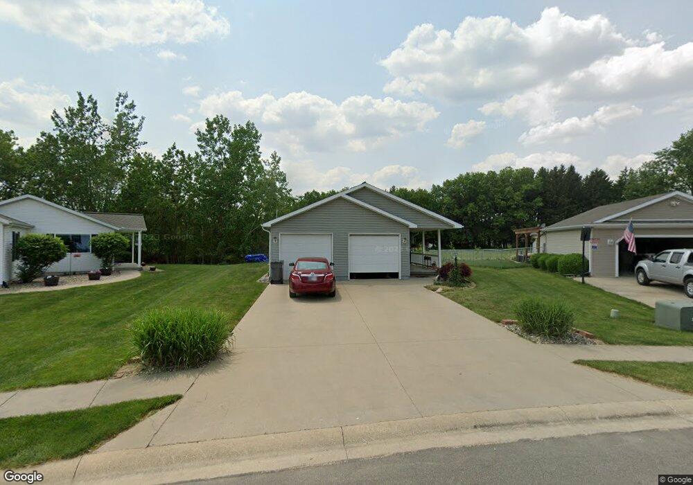 822 Jessica Ct, Nappanee, IN 46550 - photo 1
