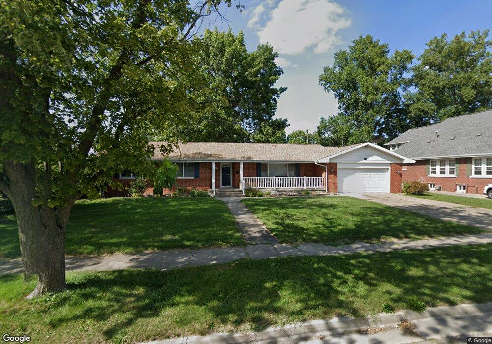 204 E Sale St, Tuscola, IL 61953 - photo 1