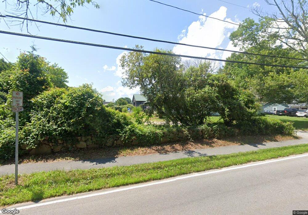 470 Bakerville Rd, South Dartmouth, MA 02748 - photo 1