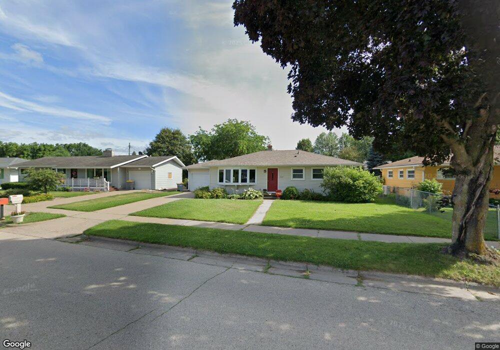 309 N 4th St, La Crescent, MN 55947 - photo 1