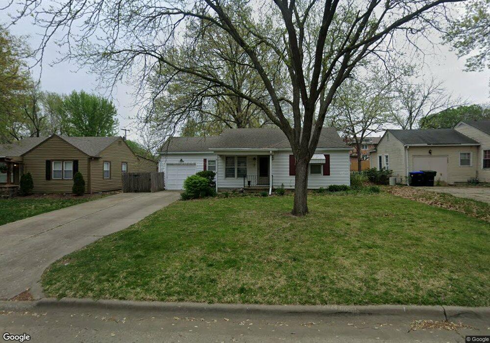 1218 SW Watson Ave, Topeka, KS 66604 - photo 1