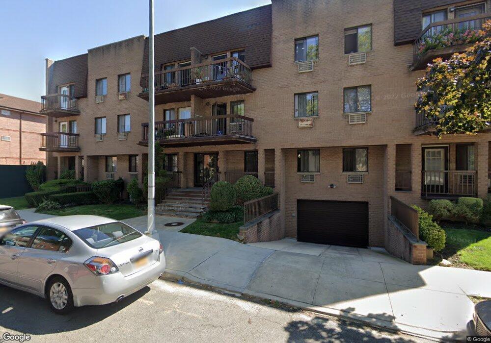 3621 193rd St unit 2E, Flushing, NY 11358 - photo 1