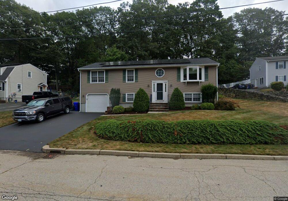 113 Kimberly Ln, West Warwick, RI 02893 - photo 1
