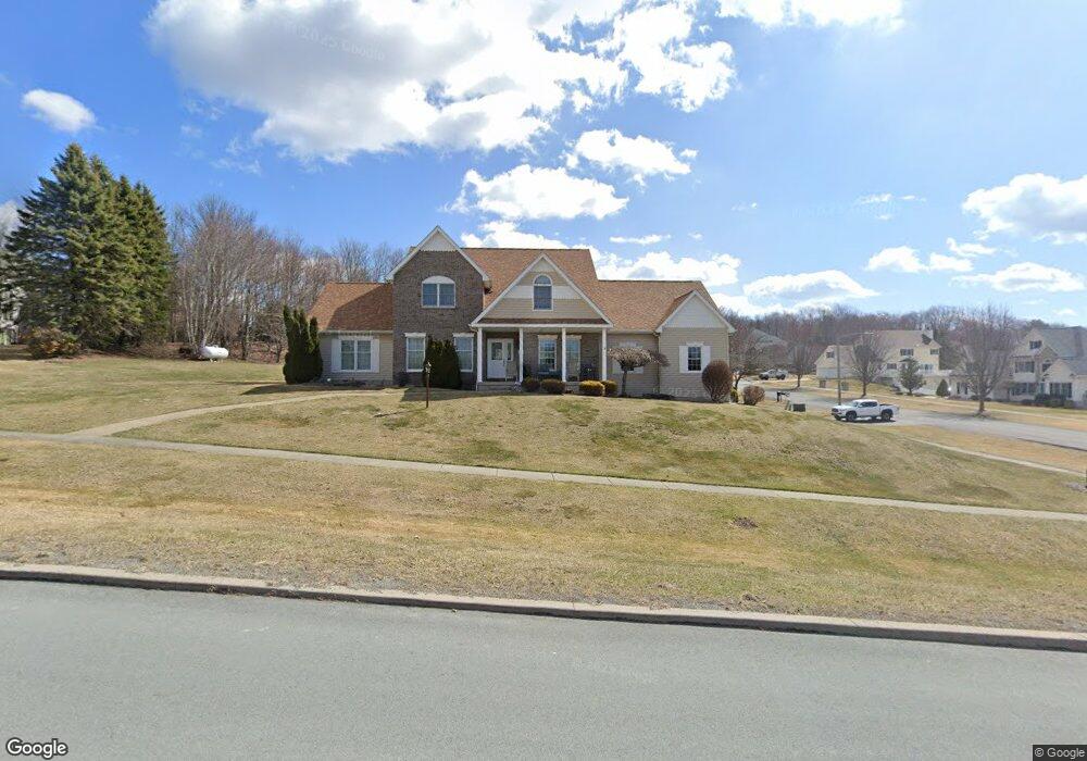 402 Sunrise Blvd, Moscow, PA 18444 - photo 1