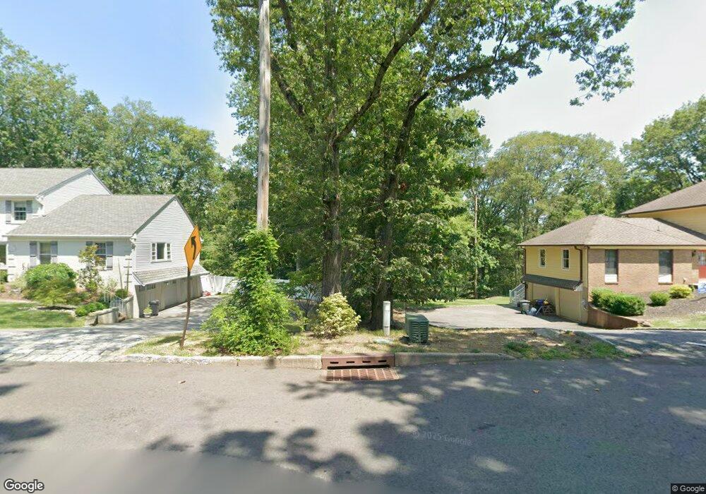 204 Maple Dr, Wyckoff, NJ 07481 - photo 1