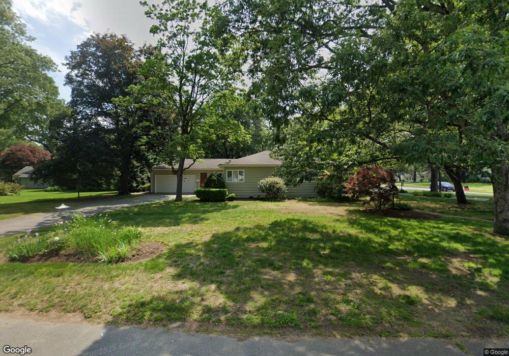 8 Ridge Rd, Longmeadow, MA 01106 - photo 1