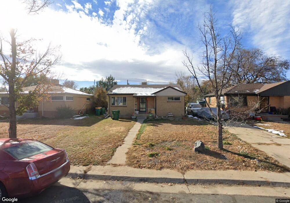 2209 Kenton St, Aurora, CO 80010 - photo 1