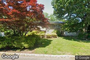 11 Ashwood Ln, Garnerville, NY 10923