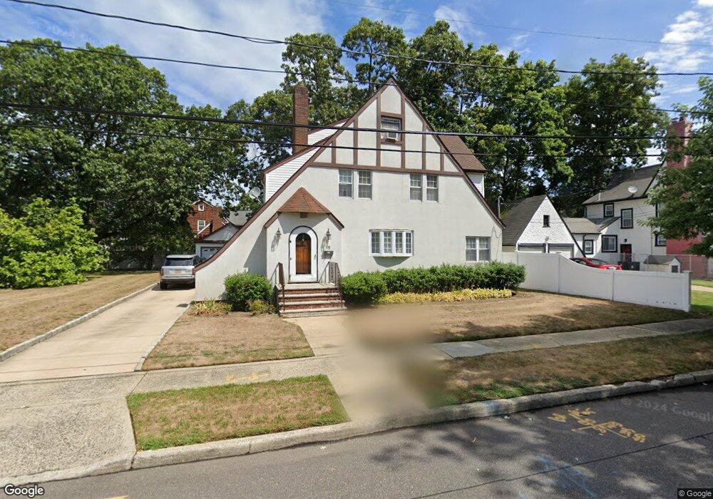 15 Maine Ave, Rockville Centre, NY 11570 - photo 1