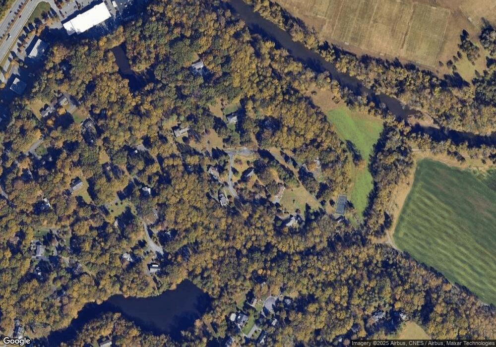 102 Cherokee Ct, Charlottesville, VA 22901 - photo 1