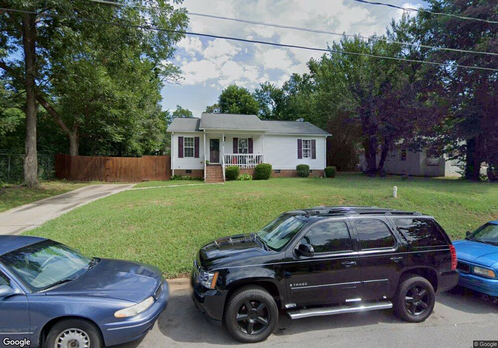 208 Hall St, Reidsville, NC 27320 - photo 1