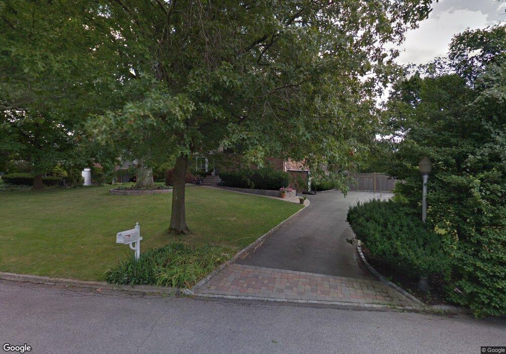 4 Laurie Place, Glen Cove, NY 11542 - photo 1