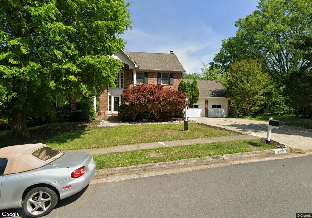 3909 Laro Ct, Fairfax, VA 22031 - photo 1