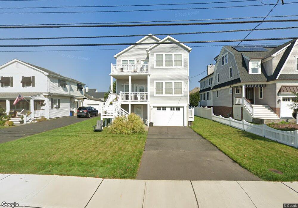 21 Valentine St, Monmouth Beach, NJ 07750 - photo 1