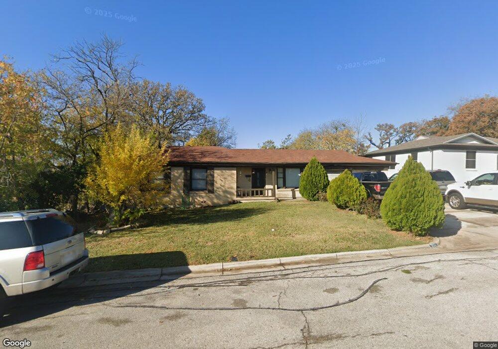 805 Lee Dr, Bedford, TX 76022 - photo 1