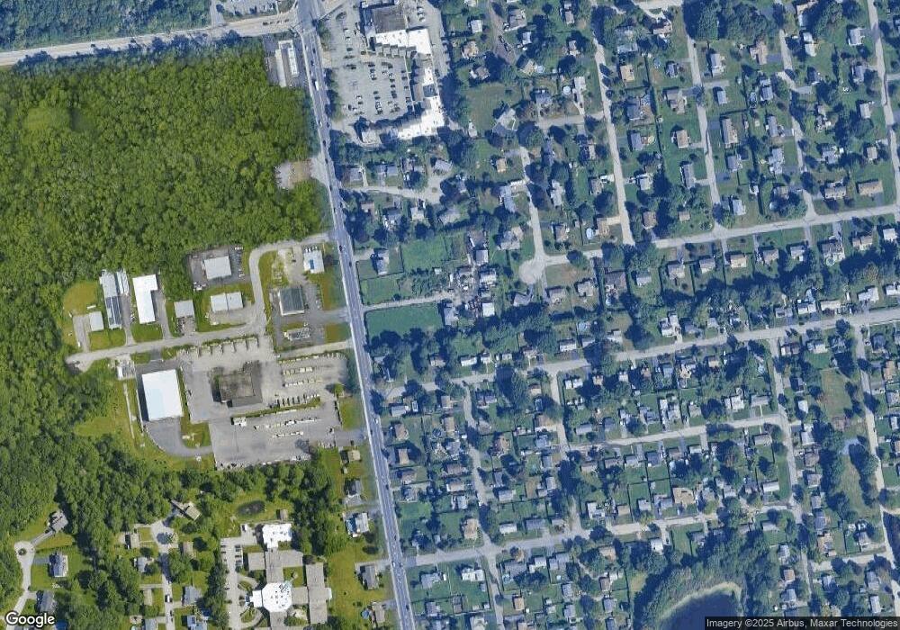 546 Metacom Ave, Bristol, RI 02809 - photo 1