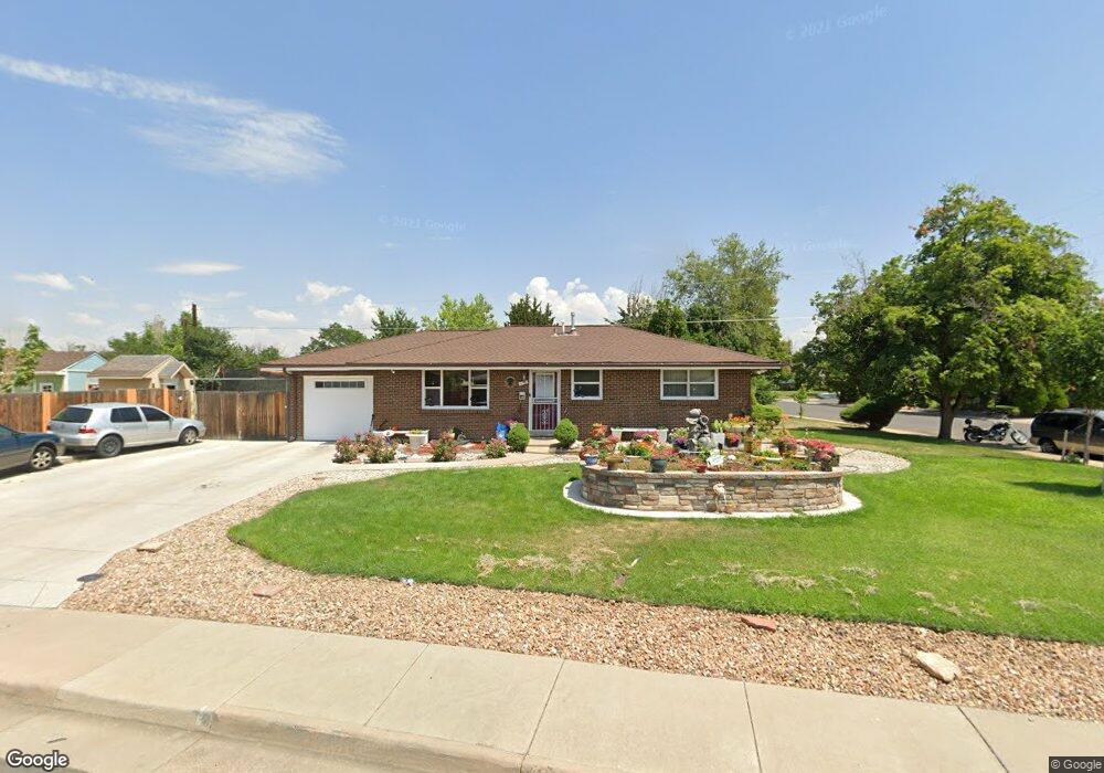 594 Moline St, Aurora, CO 80010 - photo 1