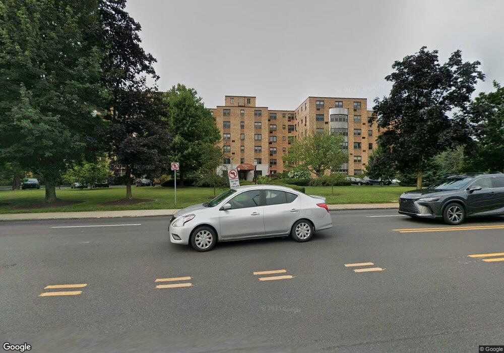 346 E Lancaster Ave unit 502, Wynnewood, PA 19096 - photo 1