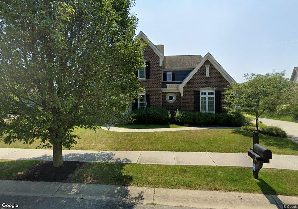 10541 Cloverfield Cir, Fishers, IN 46038 - photo 1
