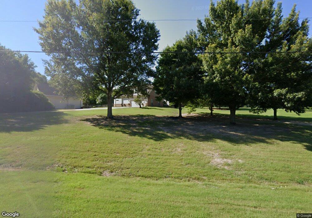 902 Robertson Rd, Hernando, MS 38632 - photo 1