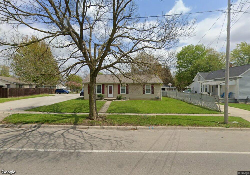 207 S Mckenzie St, Adrian, MI 49221 - photo 1