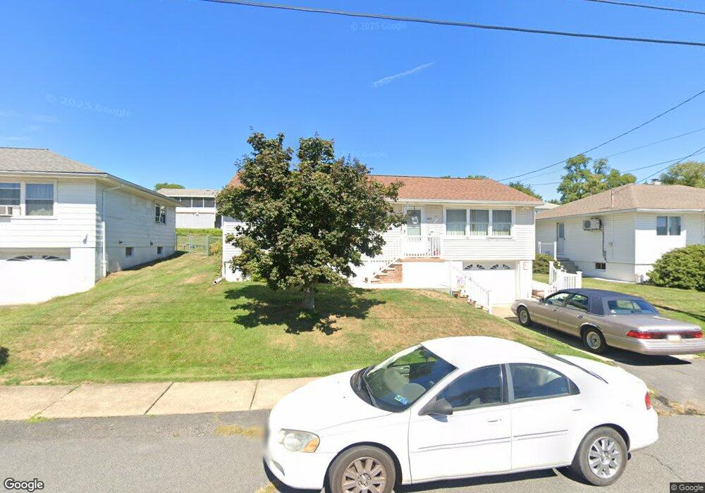 303 Schrader St, Taylor, PA 18517 - photo 1