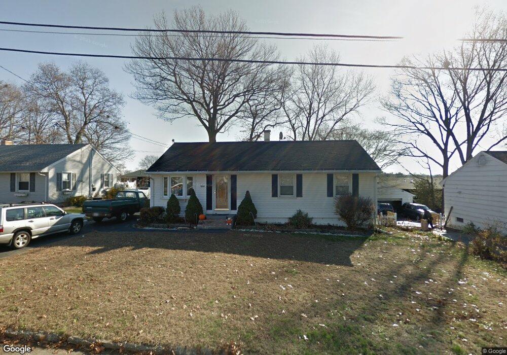 115 Little Deer Rd, Bridgeport, CT 06606 - photo 1