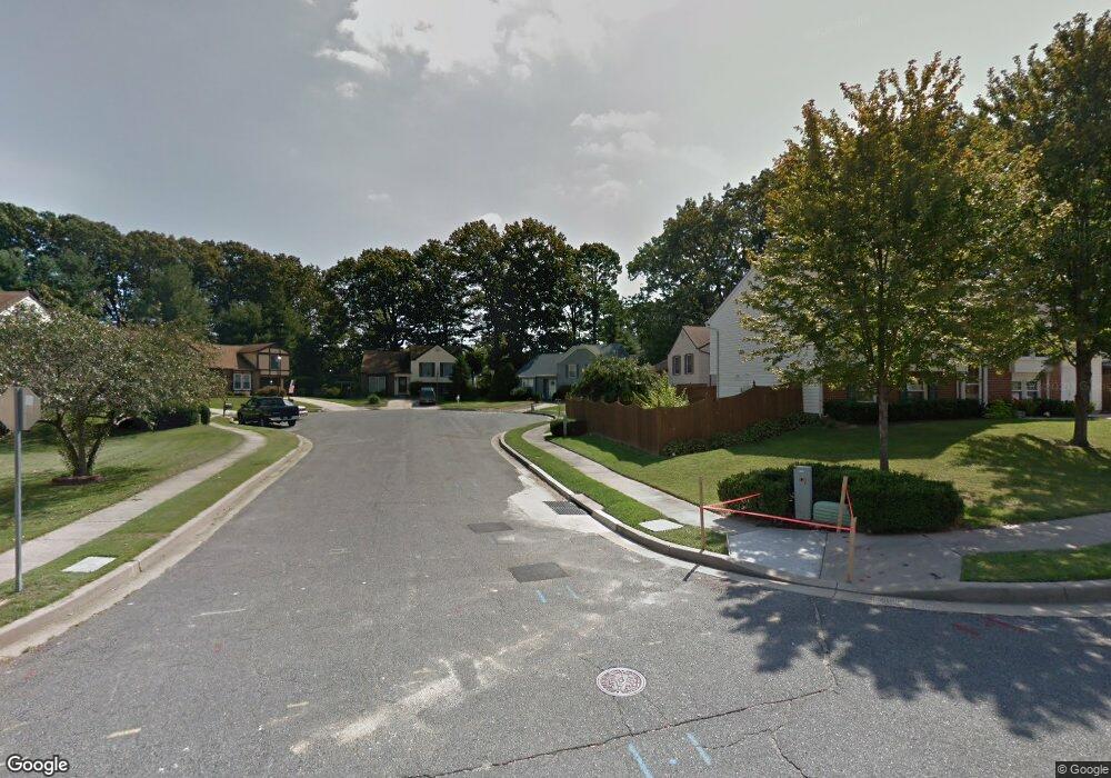 2 Mistletoe Ct, Essex, MD 21221 - photo 1